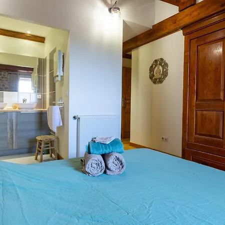 B&B Les Combes Claires Saint-Julien-Labrousse